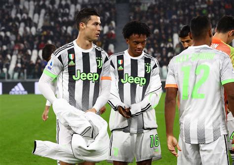 juventus palace kit.